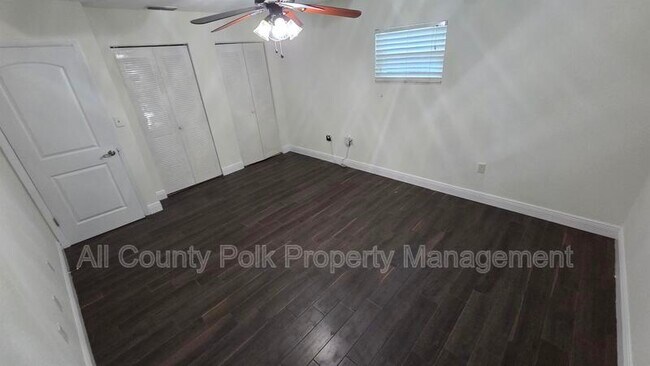 Building Photo - 2014 Woodbriar Loop N