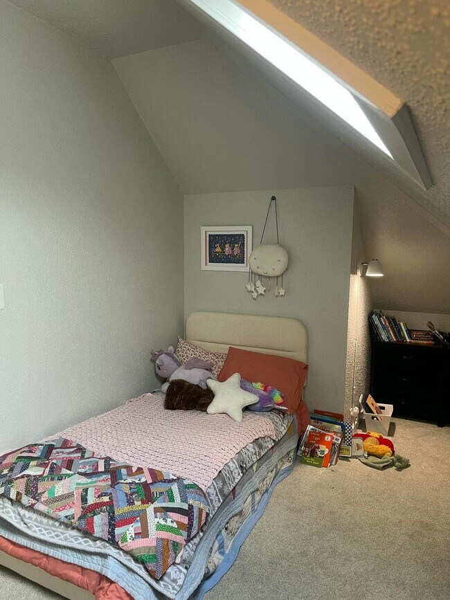 Building Photo - 5909 W Washington Blvd