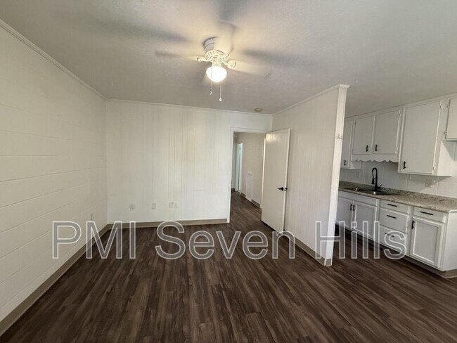 Building Photo - 1510 Milton St