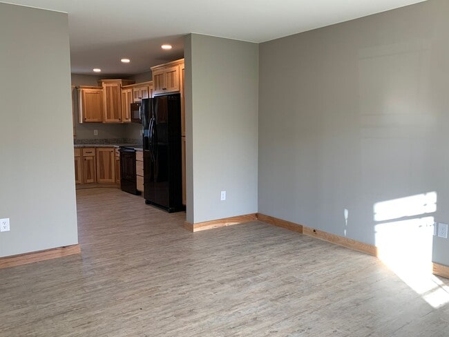 Building Photo - Gorgeous 3 bed, 2.5 bath single family hom...
