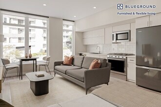 Building Photo - 210 Wall St