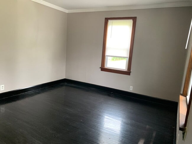 Building Photo - Madison Rental