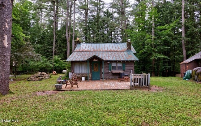 Building Photo - 33 Chuckwagon Trail