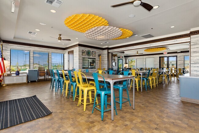 Building Photo - 6245 Searle Pl