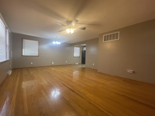 Building Photo - 2401 Brockman St