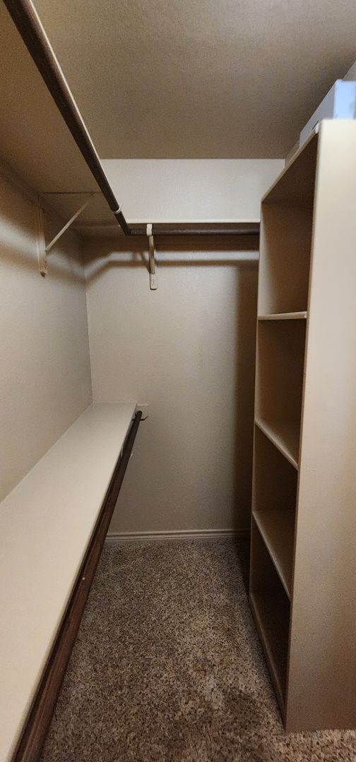 Building Photo - 2 bedroom 2 bath close to Clear Creek 8/12 move in date
