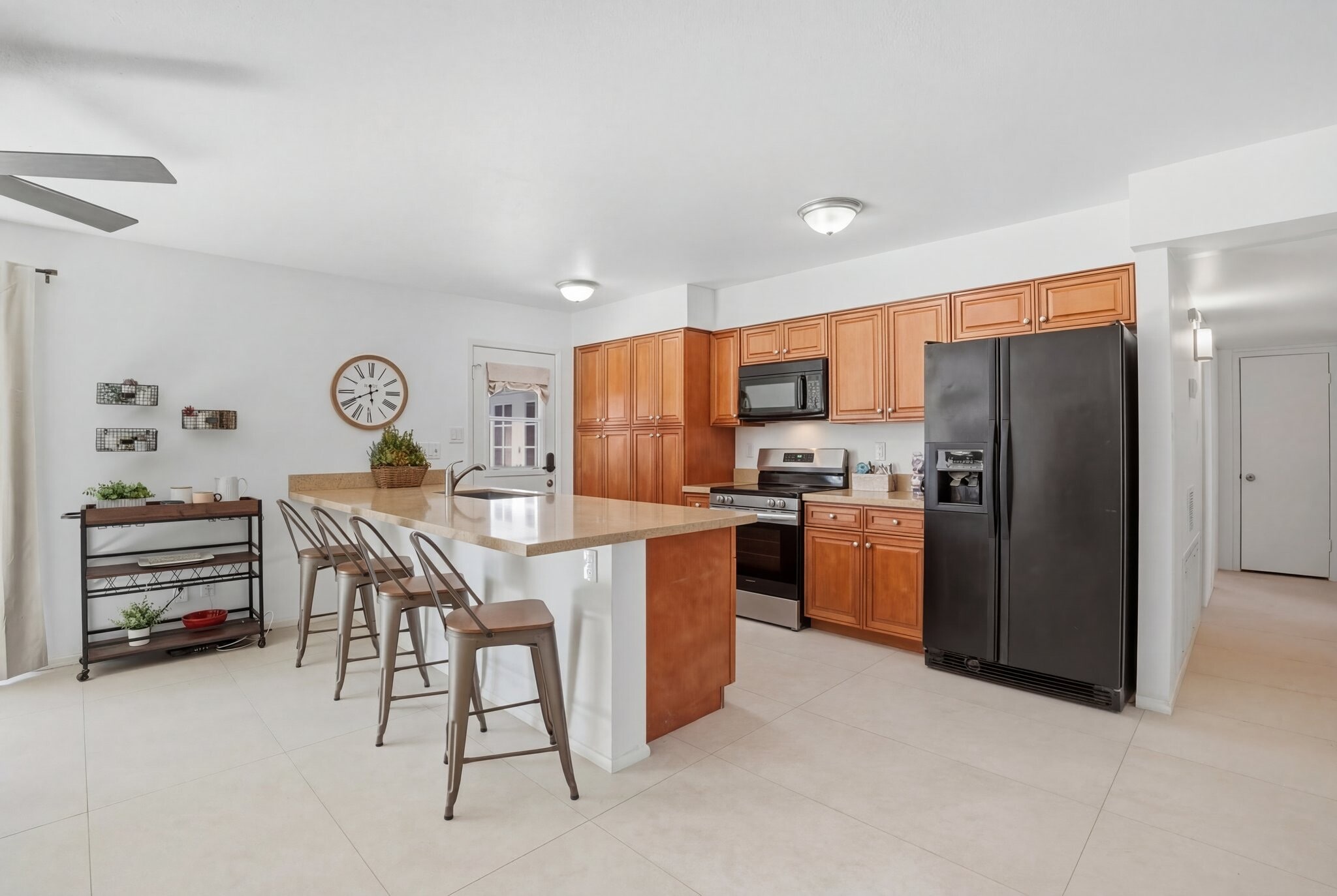 Building Photo - 313 E Riviera Dr