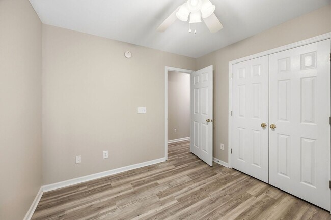 Building Photo - Comfortable 3BR Ranch with 2-Car Garage in Northwoods Pointe