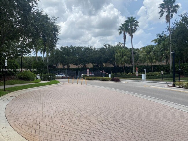 Building Photo - 4218 Vineyard Cir