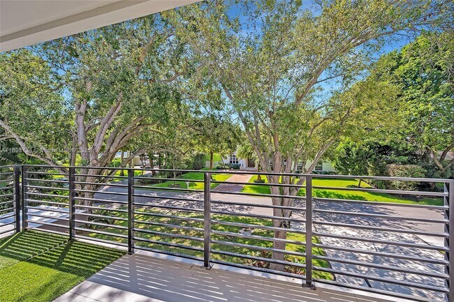 Building Photo - 5921 SW 87th St