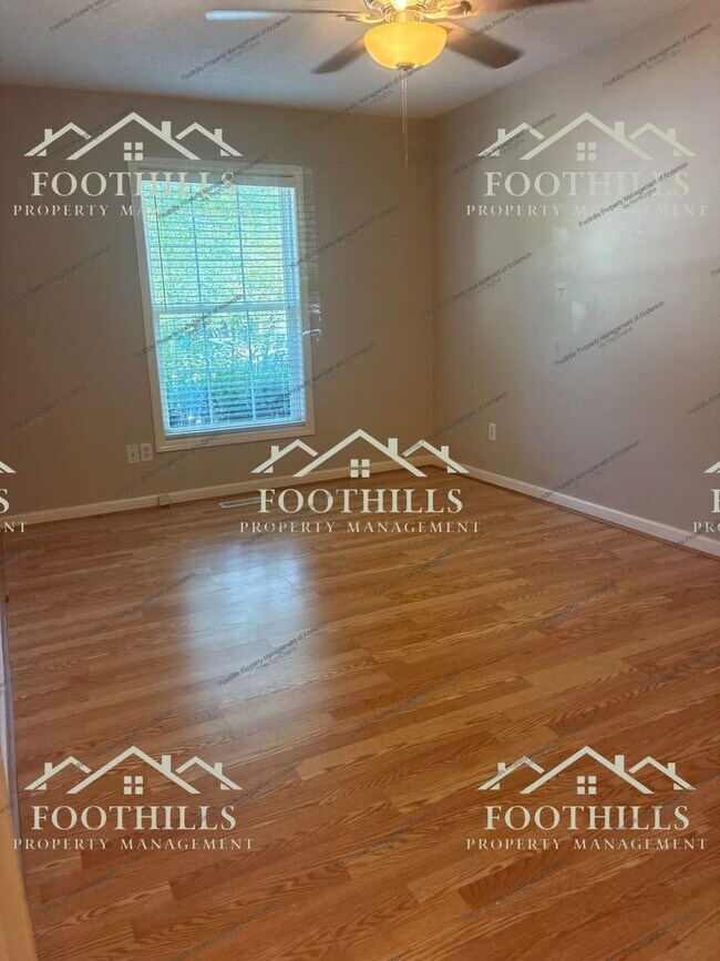 Building Photo - 107 Ashton Ln