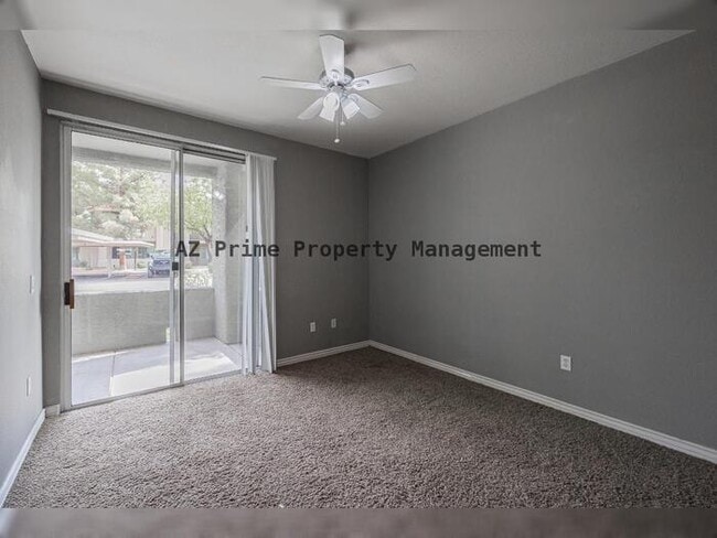 Building Photo - 2929 W Yorkshire Dr