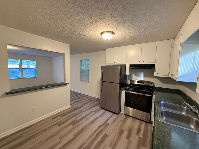 Building Photo - 1030/1032 Nash Ct