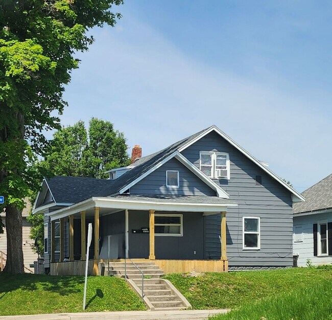 Building Photo - 1101 N Indiana Ave
