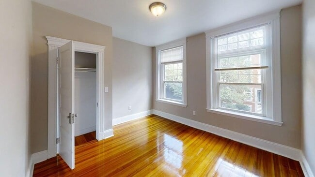 Building Photo - 9 Strathmore Rd