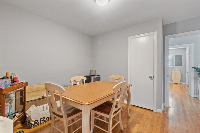 Building Photo - 135 Forsythe St