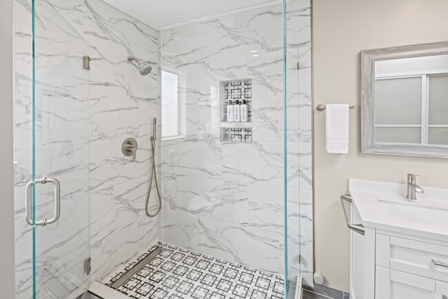 Building Photo - 3035 Ribera Rd