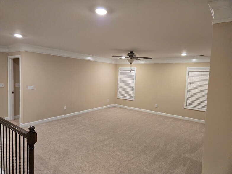Building Photo - 5550 Shiloh Woods Dr