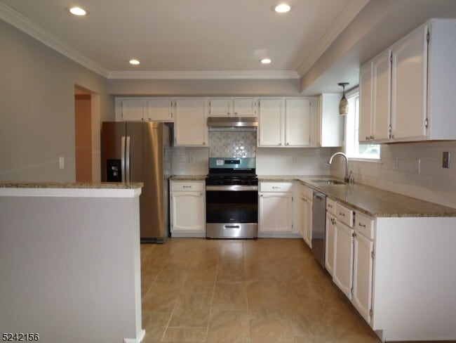 Building Photo - 388 Cotswold Pl
