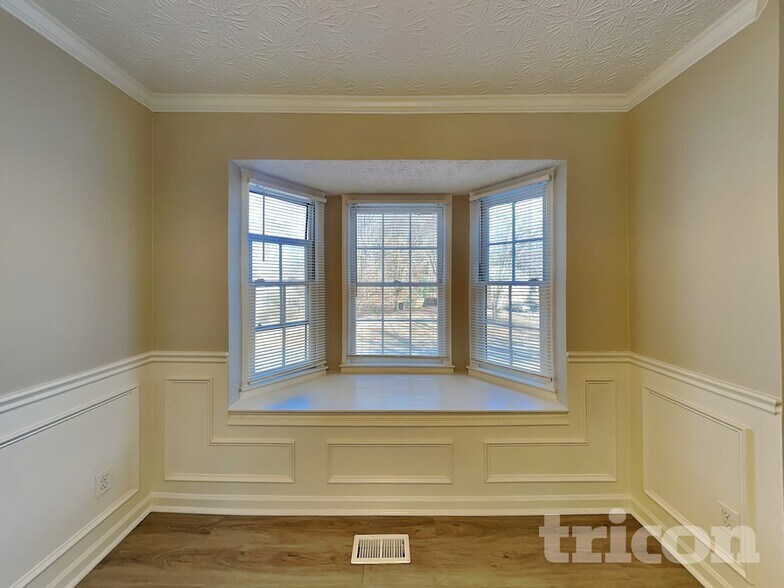 Building Photo - 2709 Braemore Pl