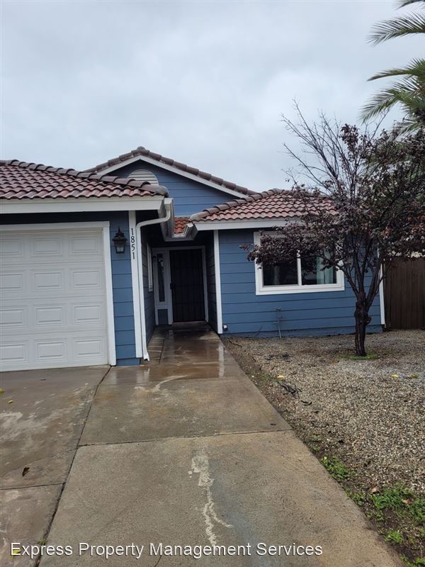 Building Photo - 1851 Eucalyptus St