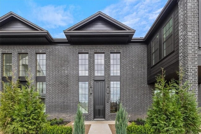 Building Photo - 4611 S 47th St