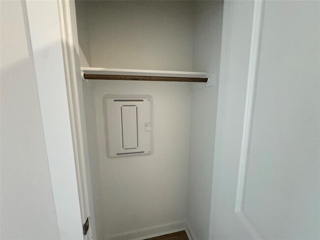 Building Photo - 116 Corn Ln