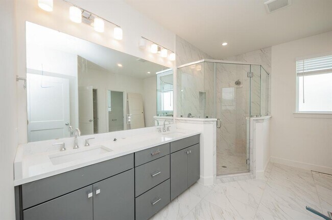 Building Photo - 11519 Silverman Trails
