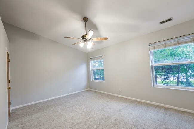 Building Photo - 2943 Stonewater Dr
