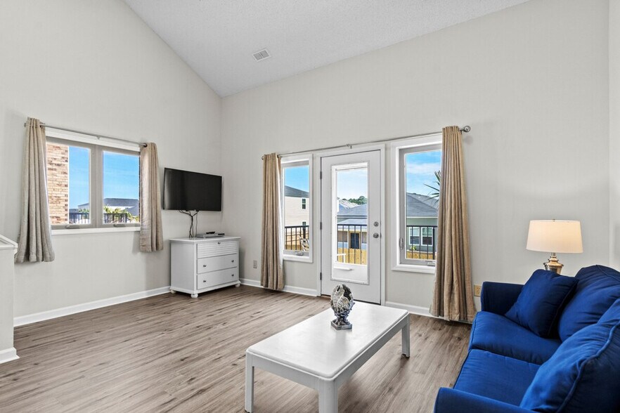 Building Photo - 216 Double Eagle Dr