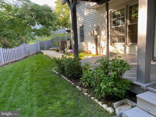 Building Photo - 6538 Palisades Dr