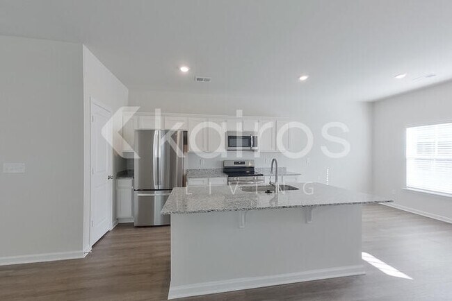 Building Photo - 2541 Banyan Circle