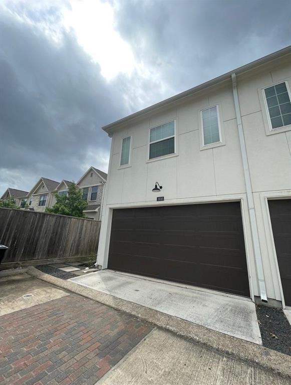 Primary Photo - 1606 Westside Gardens Ln