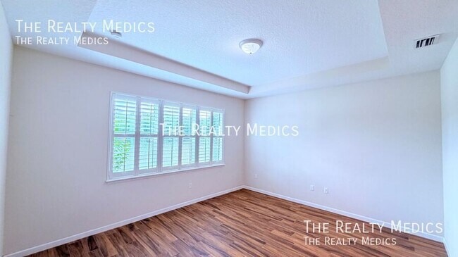Building Photo - 1102 Victoria Hills Dr S