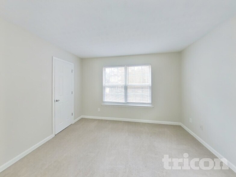 Building Photo - 2794 Evanston Ct