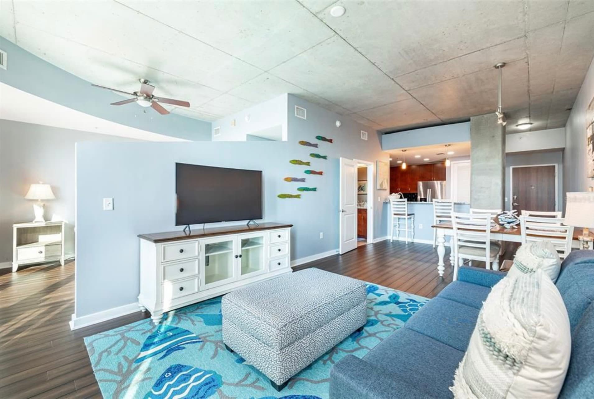 Building Photo - 777 N Ashley Dr