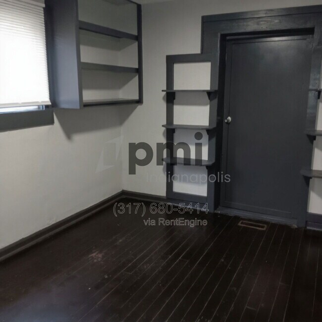 Building Photo - 1619 S Randolph St