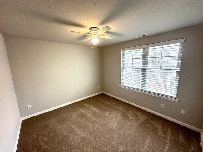 Building Photo - 200 Seasons Circle, Unit 604, Suffolk, Va,...