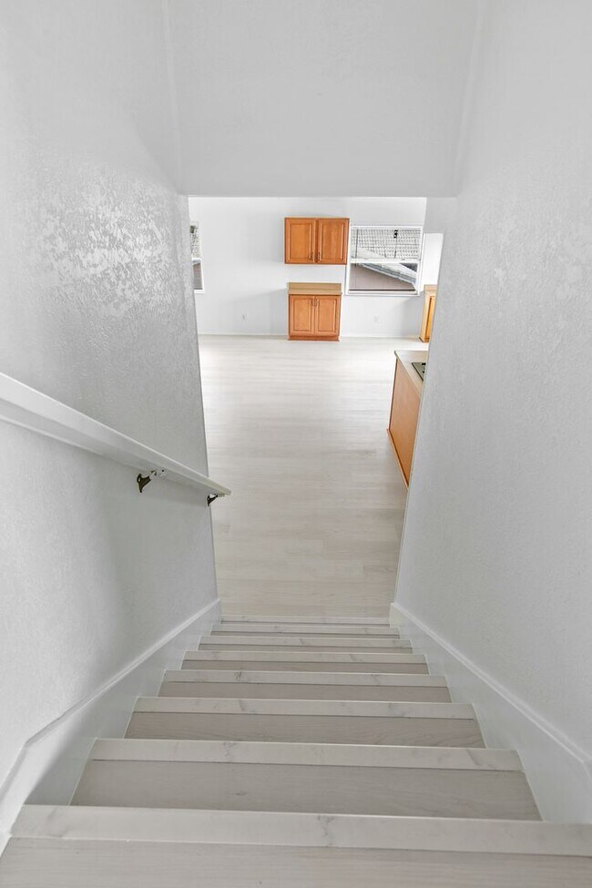 Building Photo - 7810 S Tropical Trail
