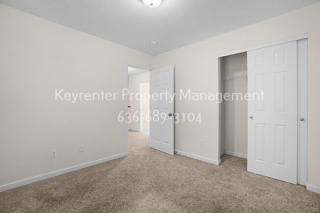 Building Photo - Coming Soon!!! Spacious and Modern 3-Bedroom Home for Rent Near Butler Lake