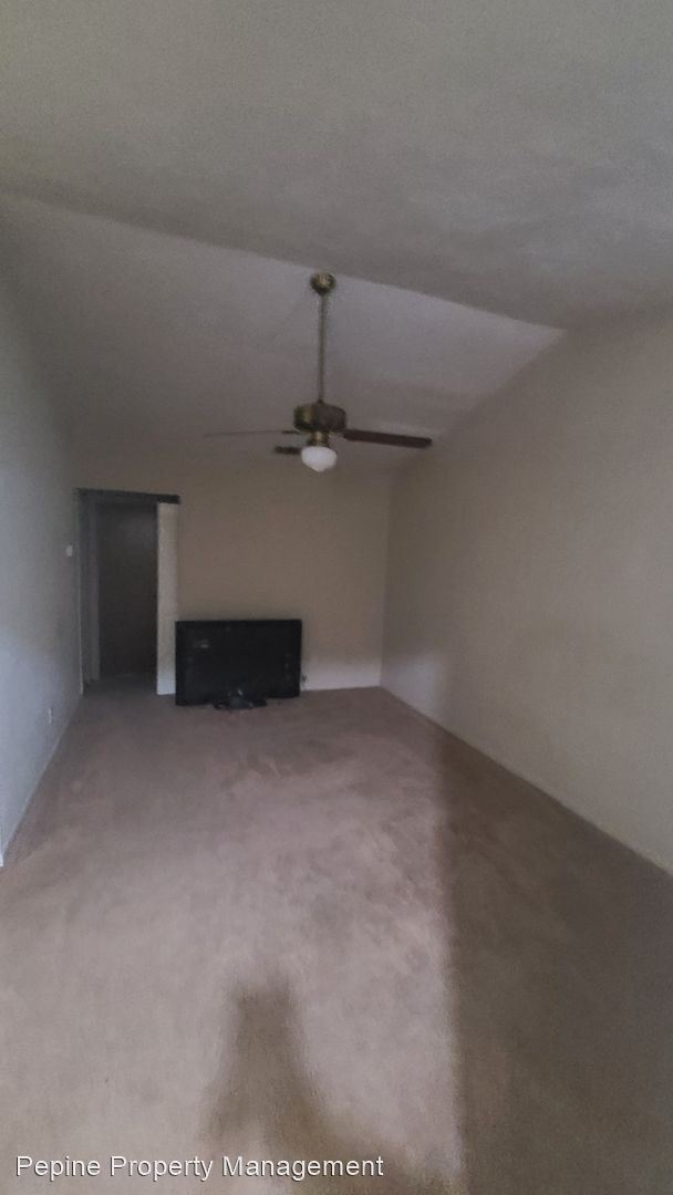 Building Photo - 2 br, 1 bath House - 2862 SW 39th Ave