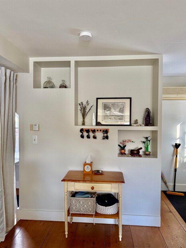 Building Photo - 43 Pleasant St