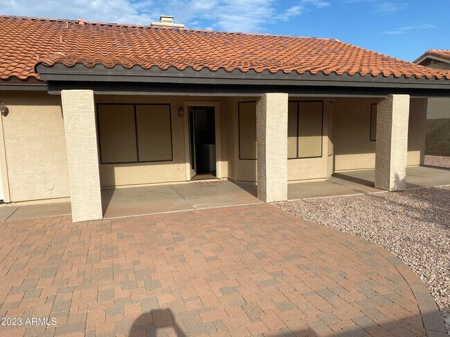 Building Photo - 1113 N Sunview