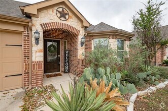Building Photo - 15036 Seventeen Lakes Blvd