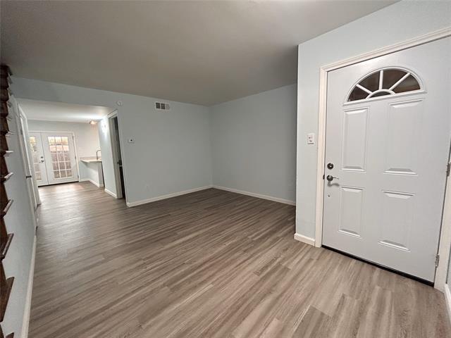 Building Photo - 2410 Hollandale Cir