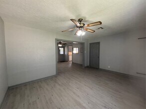 Building Photo - 301 19th Ave N