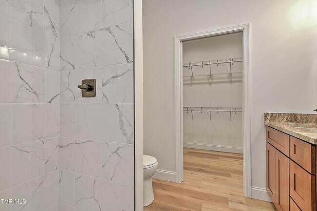 Building Photo - 703 Swadley Rd