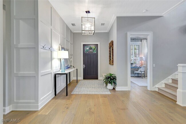 Building Photo - 160 Broad Ave S