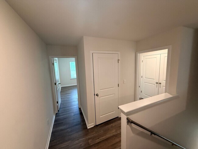 Building Photo - 5167 Hyrule Dr