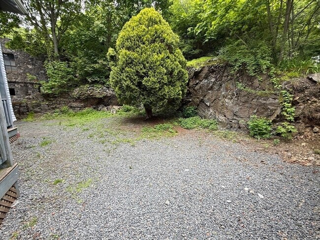 Building Photo - 3 Cedar Hill Terrace